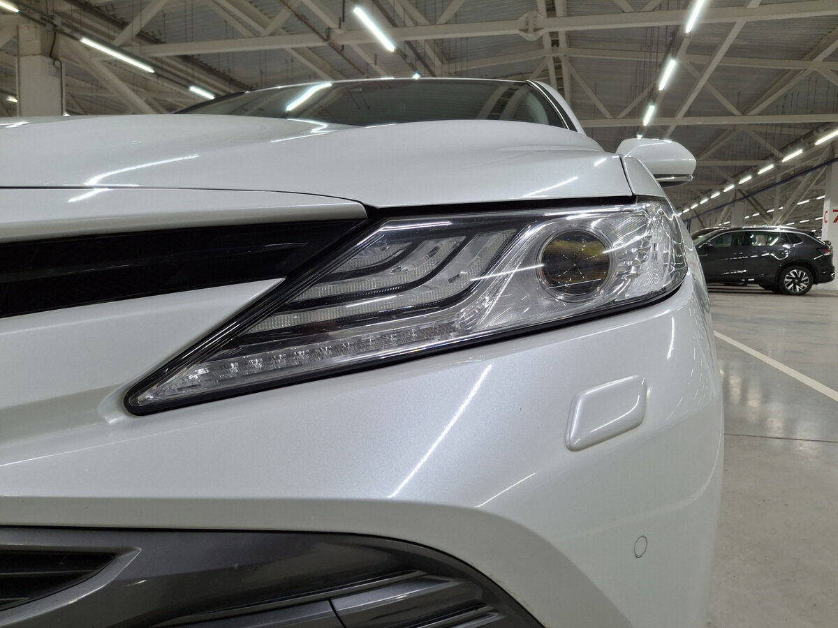 Toyota Camry с пробегом — 2020 год. Фото: #16