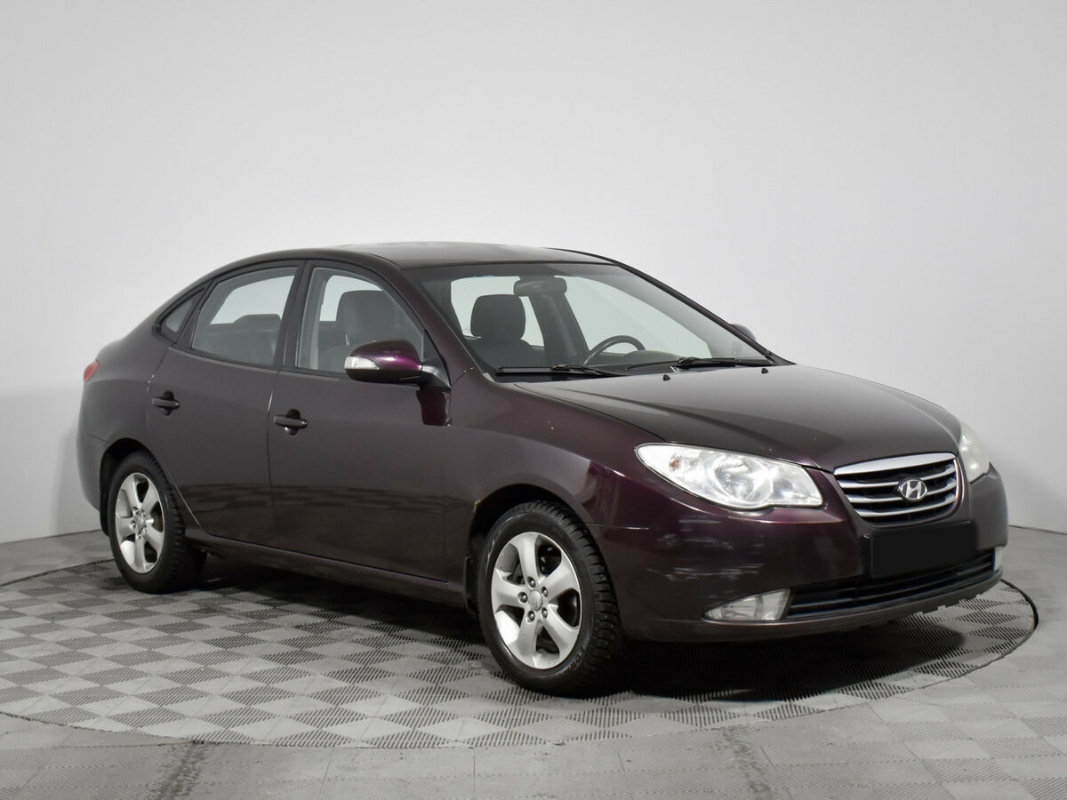 Hyundai Elantra с пробегом — 2011 год. Фото: #2