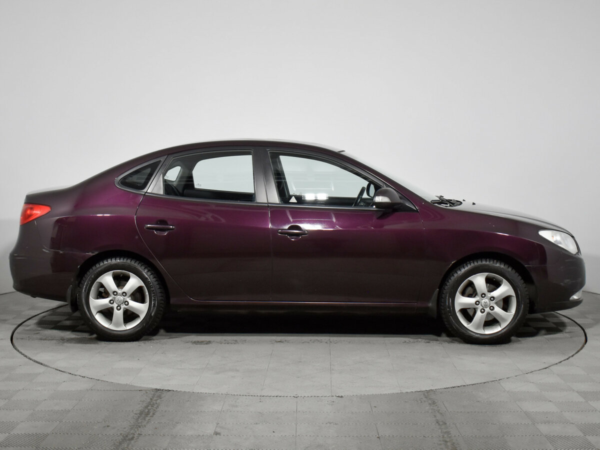 Hyundai Elantra с пробегом — 2011 год. Фото: #3