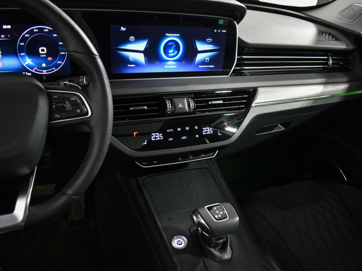 Hongqi HS5 с пробегом — 2024 год. Фото: #18