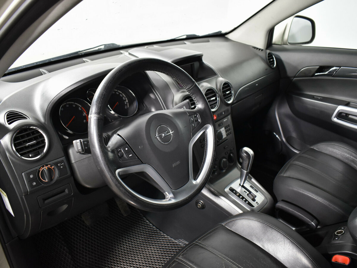 Opel Antara с пробегом — 2010 год. Фото: #7