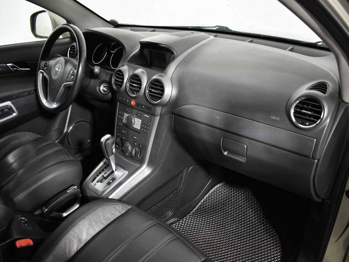 Opel Antara с пробегом — 2010 год. Фото: #10