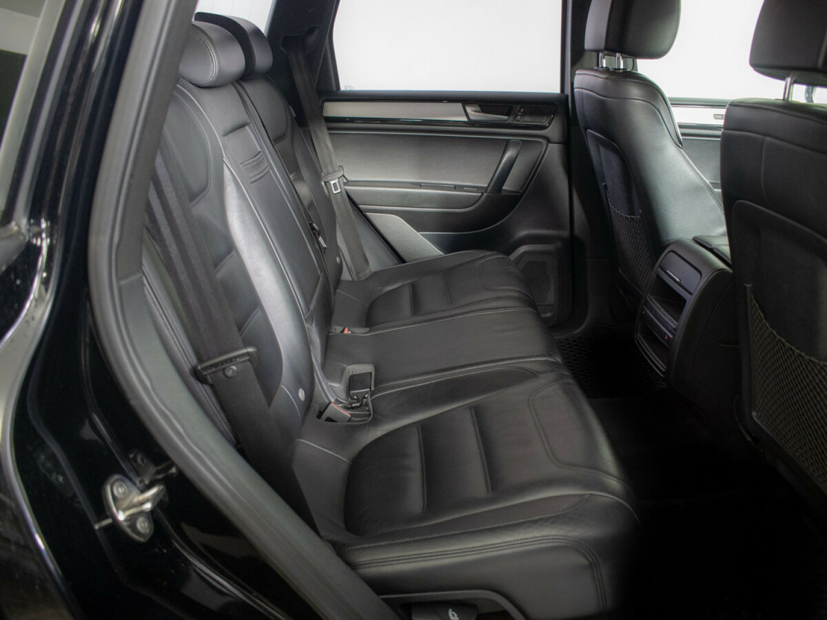 Volkswagen Touareg с пробегом — 2011 год. Фото: #9