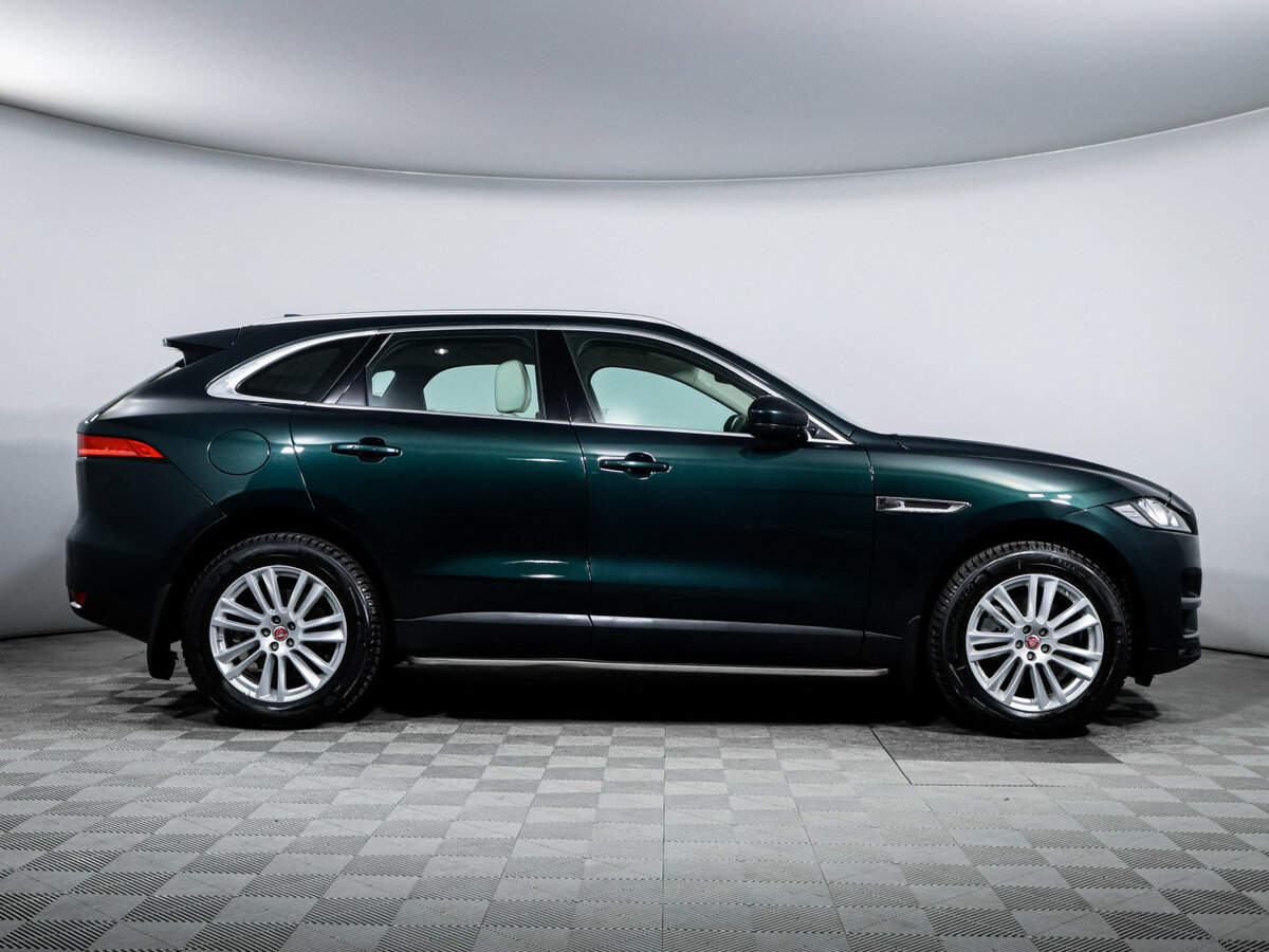 Jaguar F-Pace с пробегом — 2016 год. Фото: #3