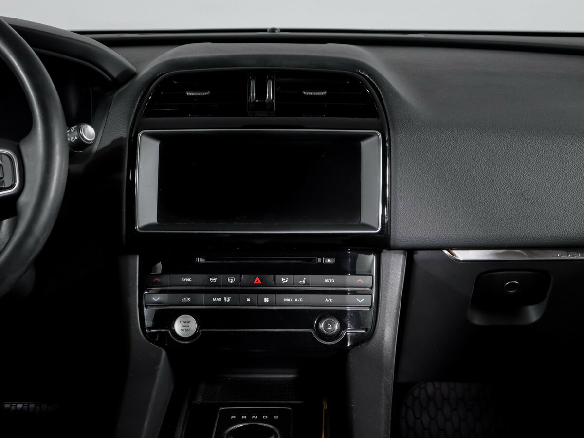 Jaguar F-Pace с пробегом — 2016 год. Фото: #12