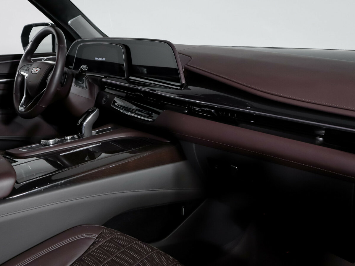 Cadillac Escalade с пробегом — 2022 год. Фото: #8