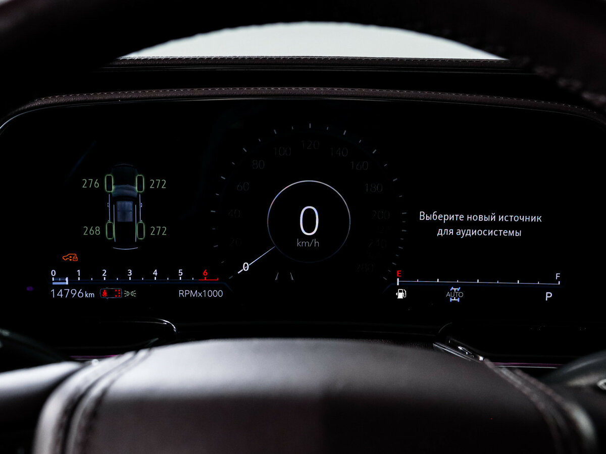 Cadillac Escalade с пробегом — 2022 год. Фото: #10