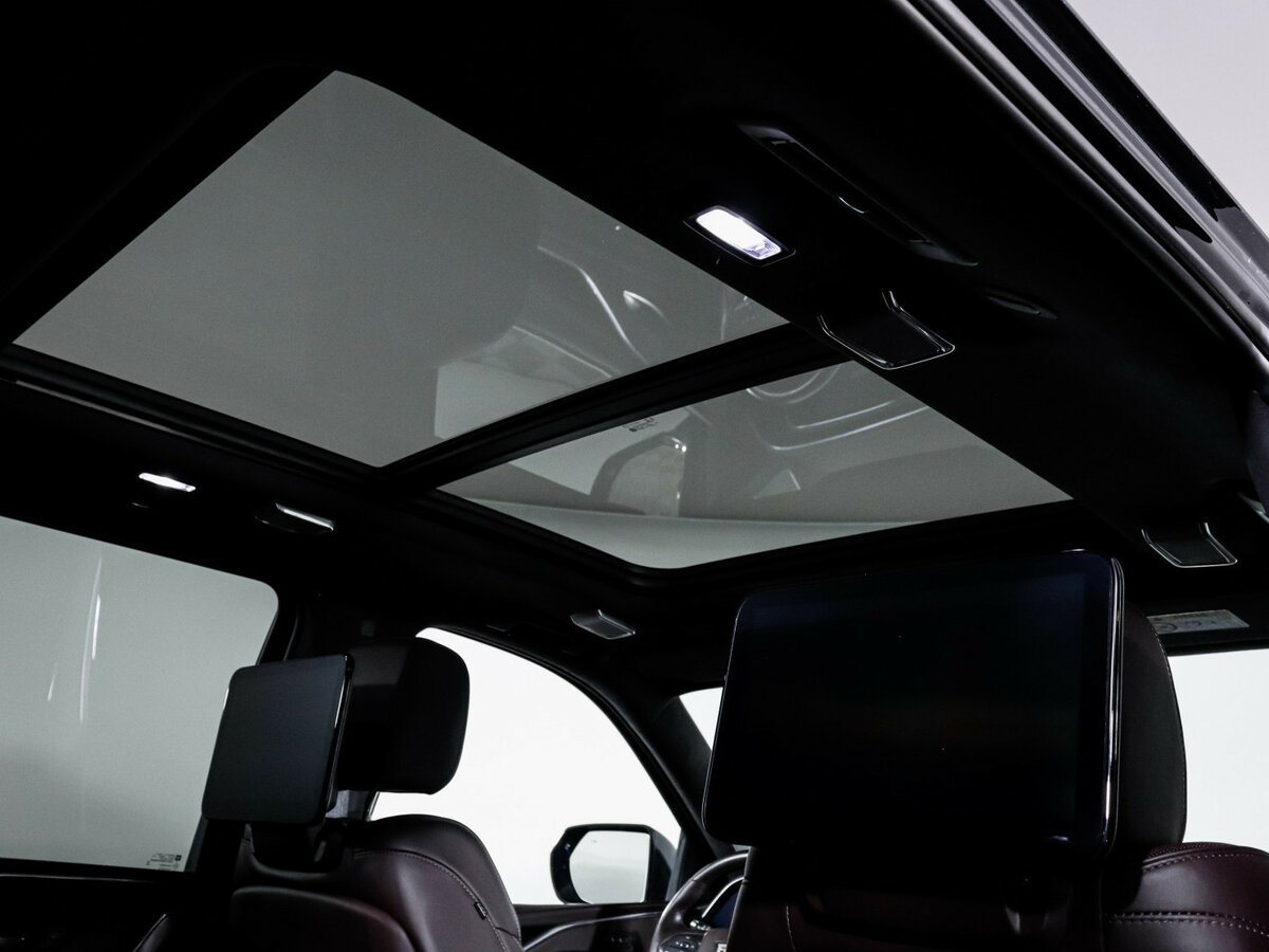 Cadillac Escalade с пробегом — 2022 год. Фото: #18