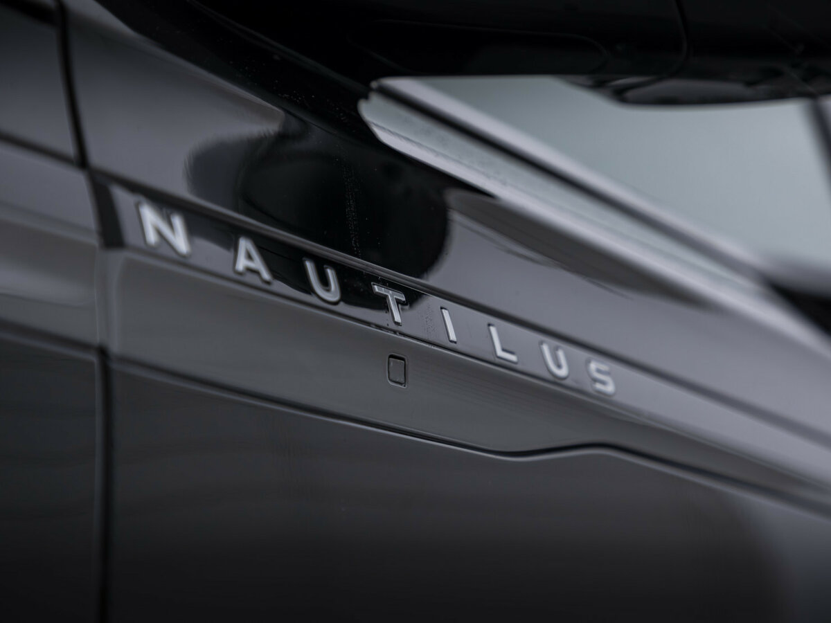 Lincoln Nautilus с пробегом — 2024 год. Фото: #3