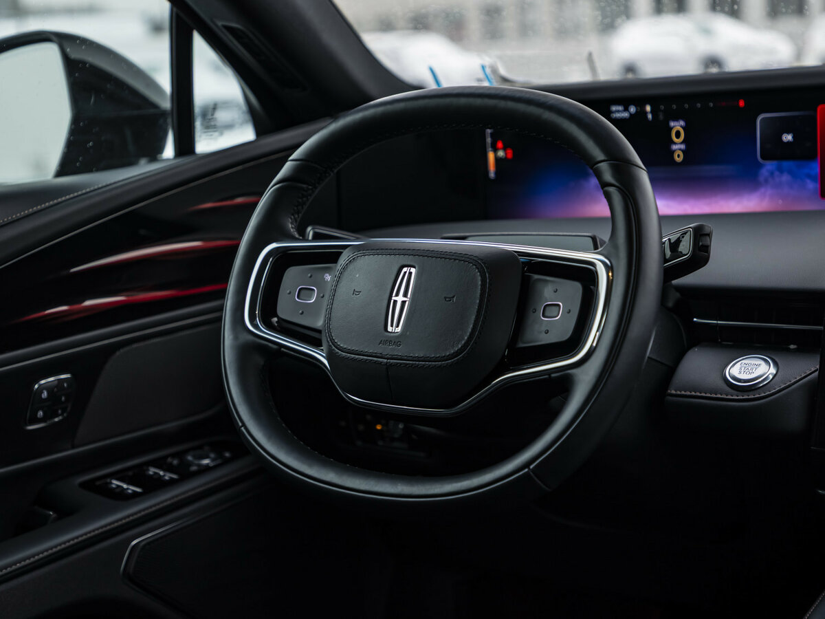 Lincoln Nautilus с пробегом — 2024 год. Фото: #14