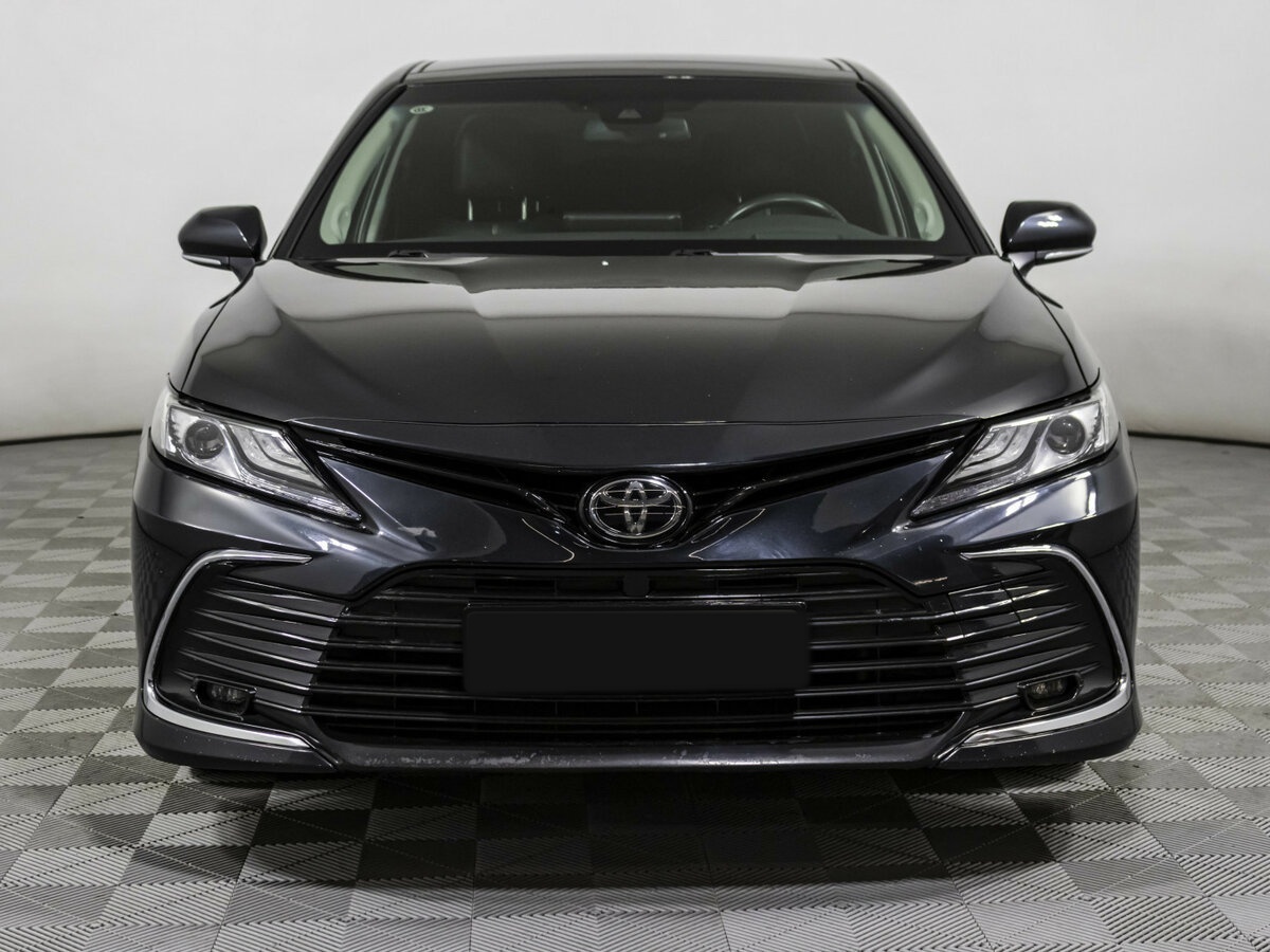 Toyota Camry с пробегом — 2023 год. Фото: #1