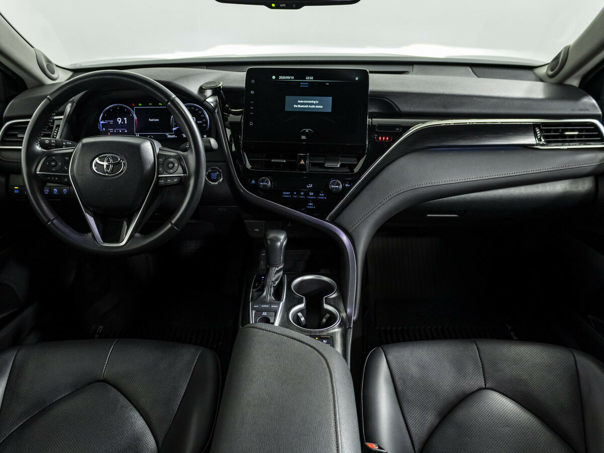Toyota Camry с пробегом — 2023 год. Фото: #9