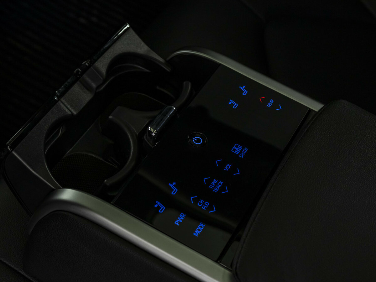 Toyota Camry с пробегом — 2023 год. Фото: #15