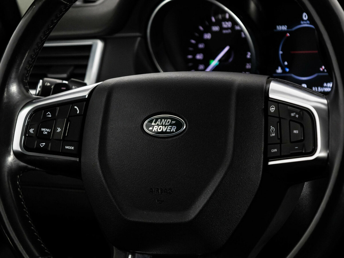 Land Rover Discovery Sport с пробегом — 2017 год. Фото: #9