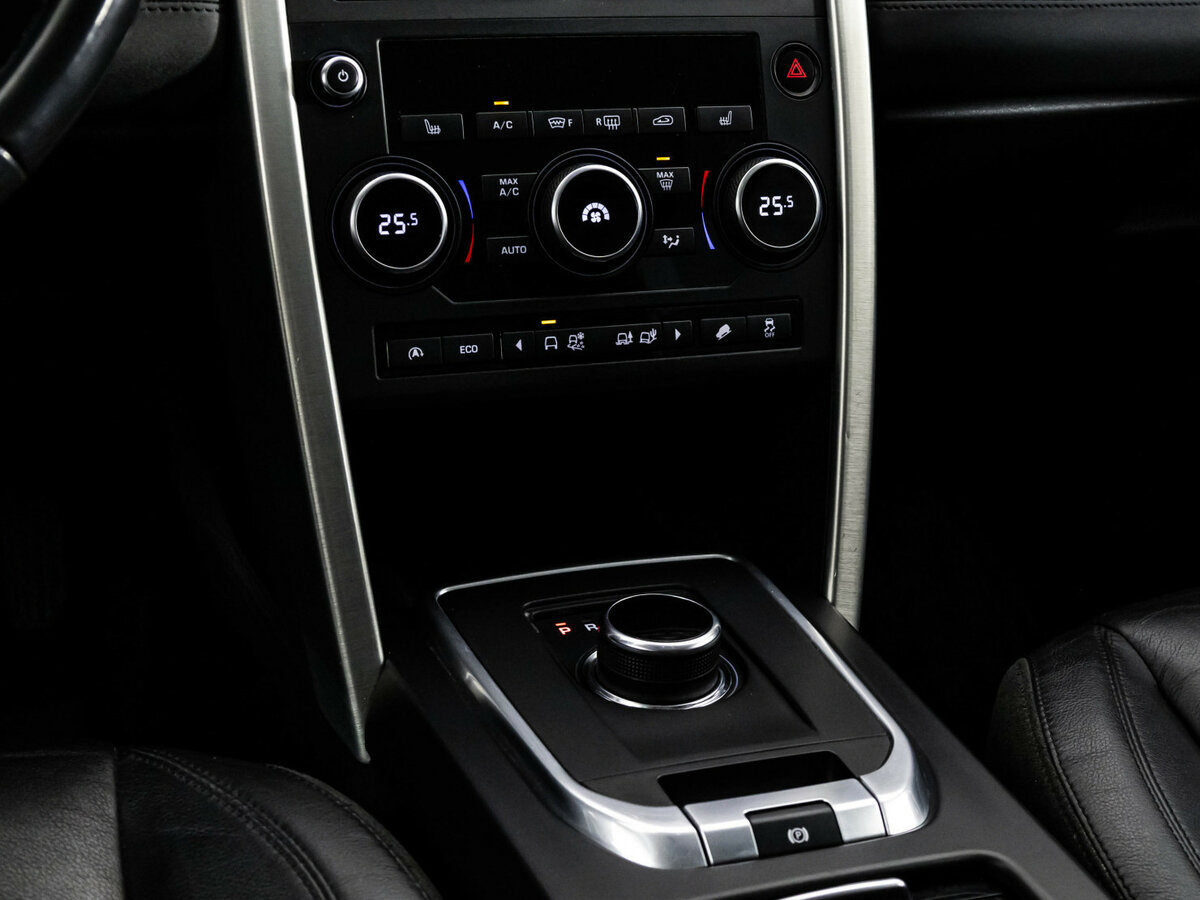 Land Rover Discovery Sport с пробегом — 2017 год. Фото: #10