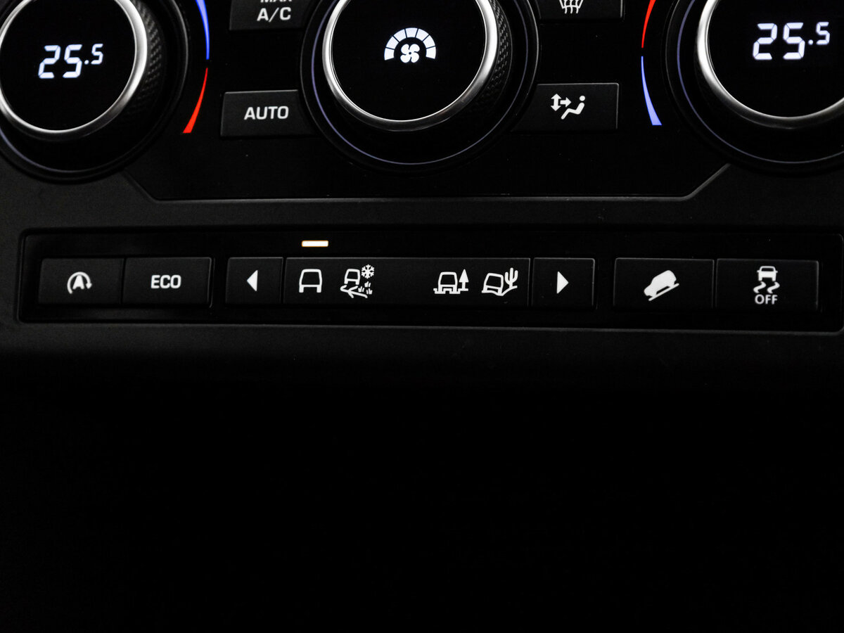 Land Rover Discovery Sport с пробегом — 2017 год. Фото: #11