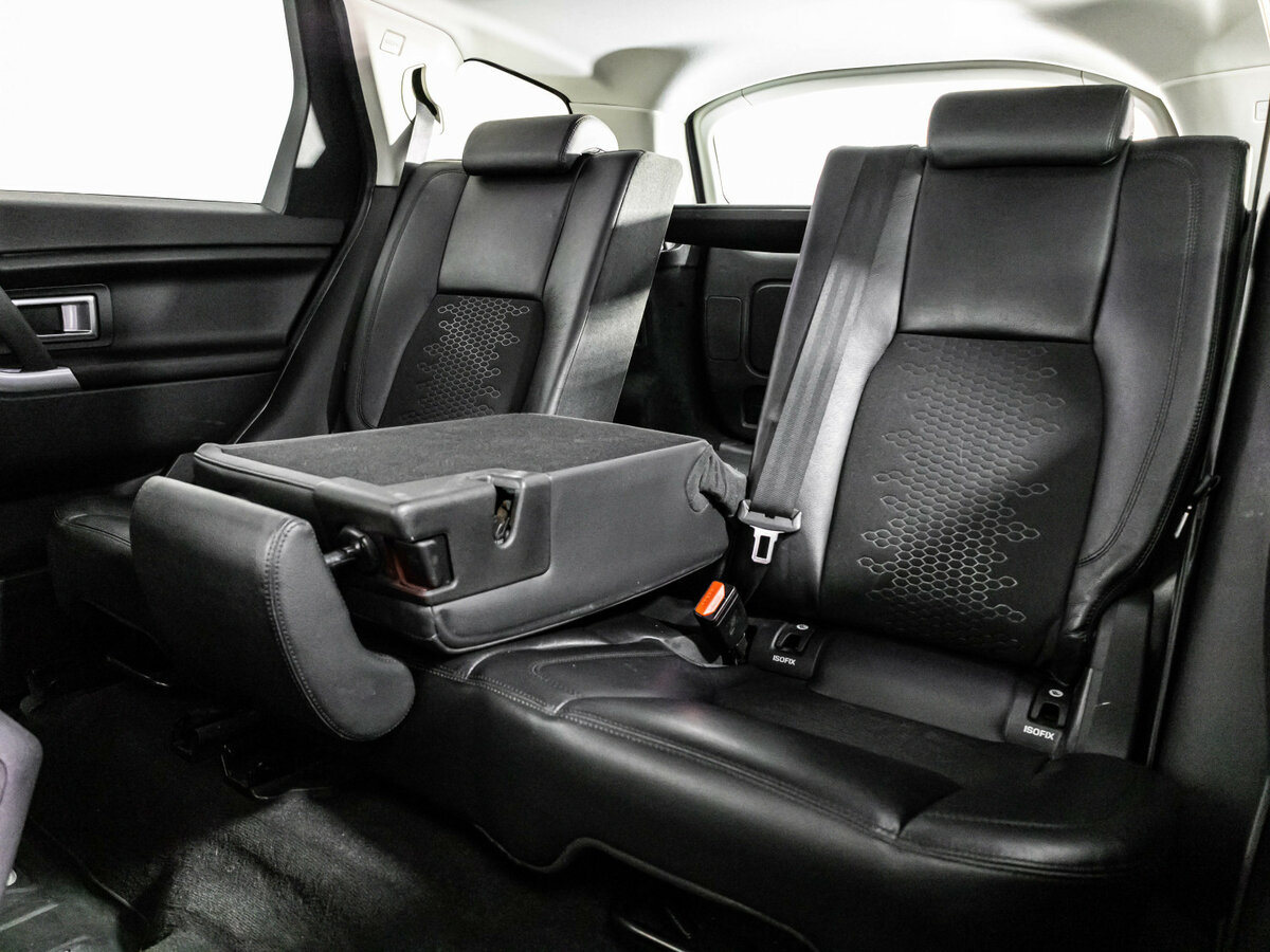 Land Rover Discovery Sport с пробегом — 2017 год. Фото: #17