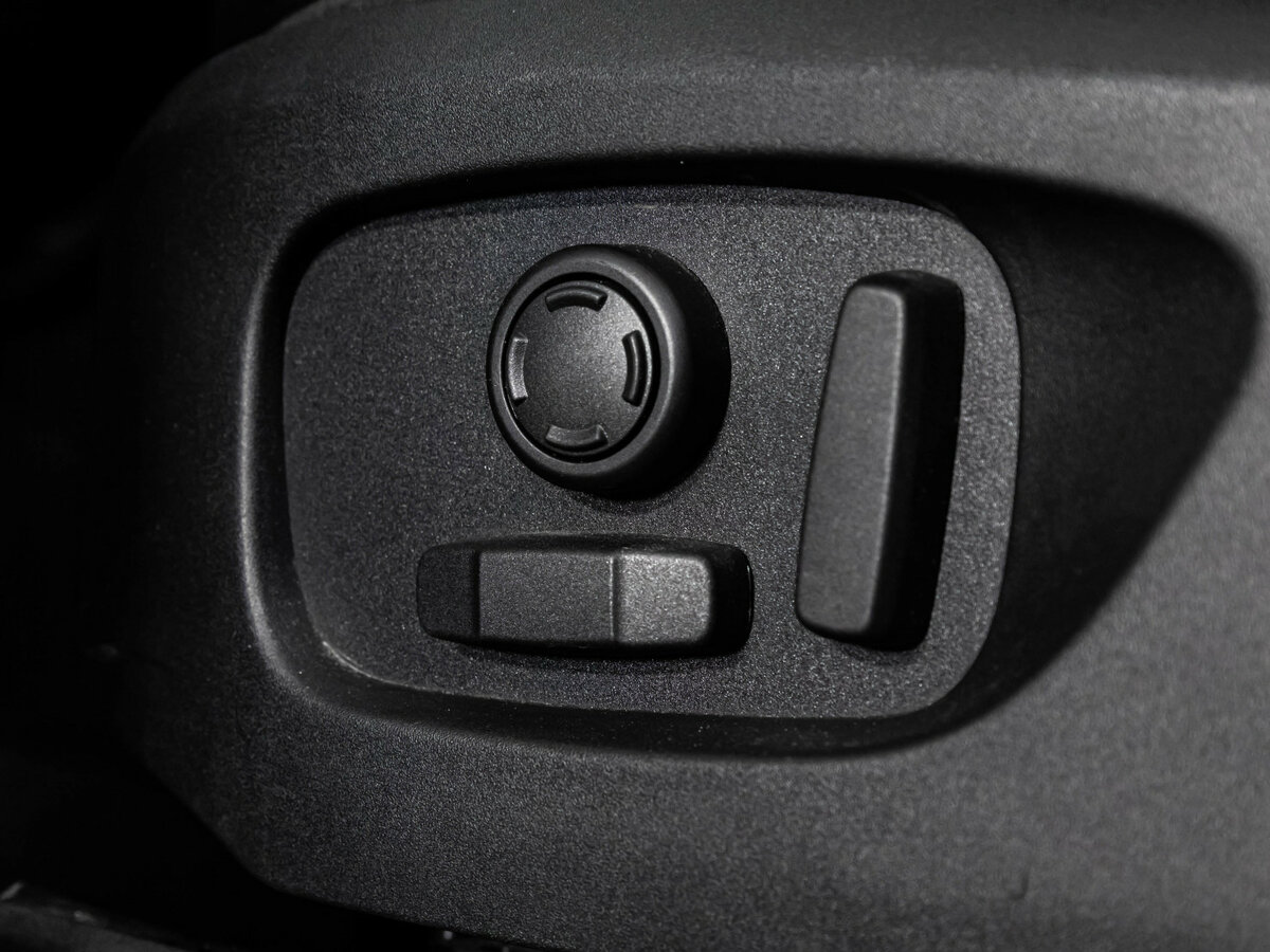 Land Rover Discovery Sport с пробегом — 2017 год. Фото: #20