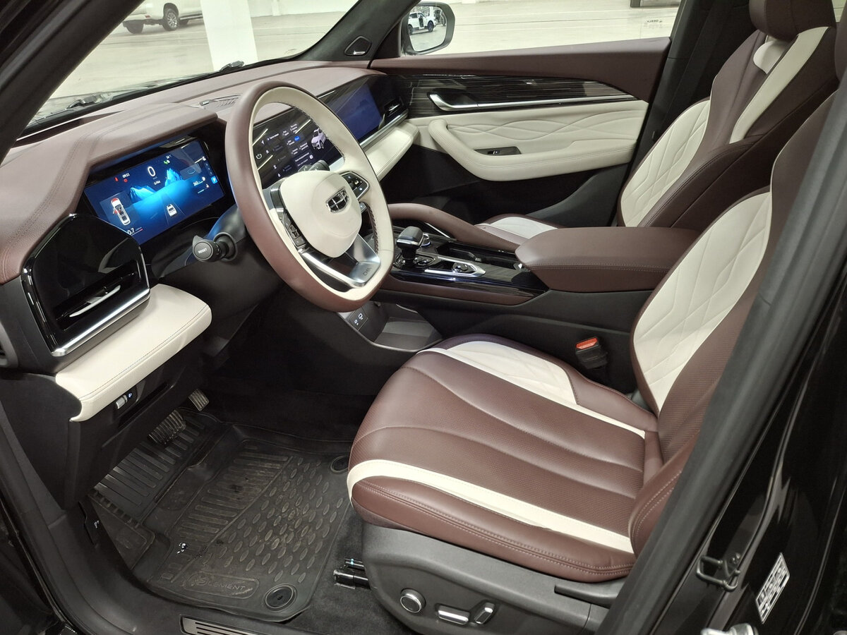 Geely Monjaro с пробегом — 2024 год. Фото: #15