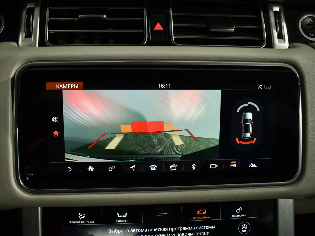 Land Rover Range Rover с пробегом — 2018 год. Фото: #13