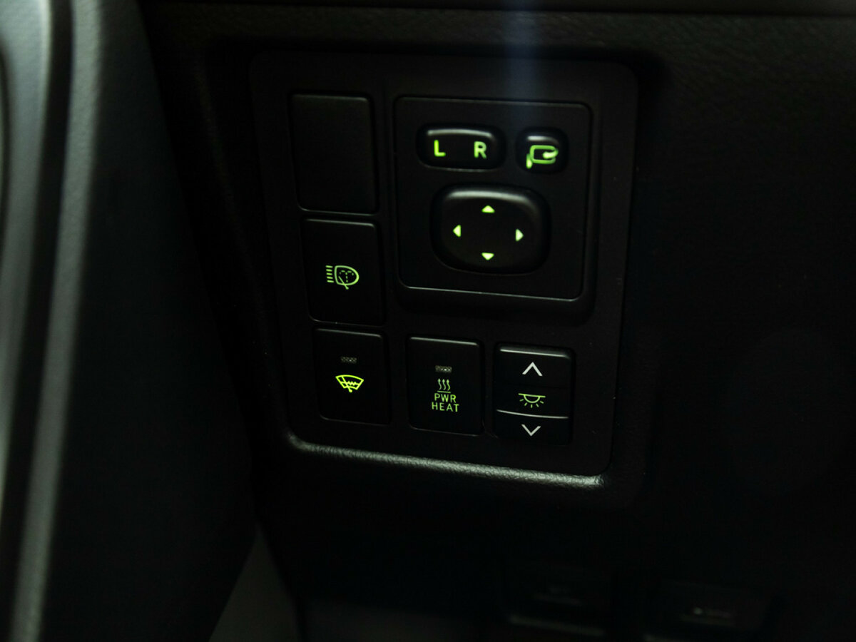 Toyota Land Cruiser Prado с пробегом — 2013 год. Фото: #21