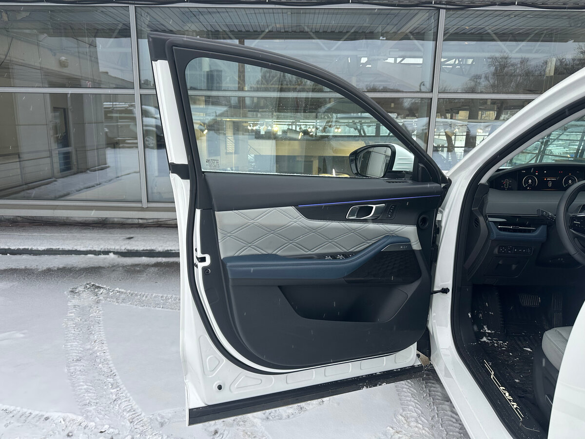 Changan UNI-K с пробегом — 2023 год. Фото: #17