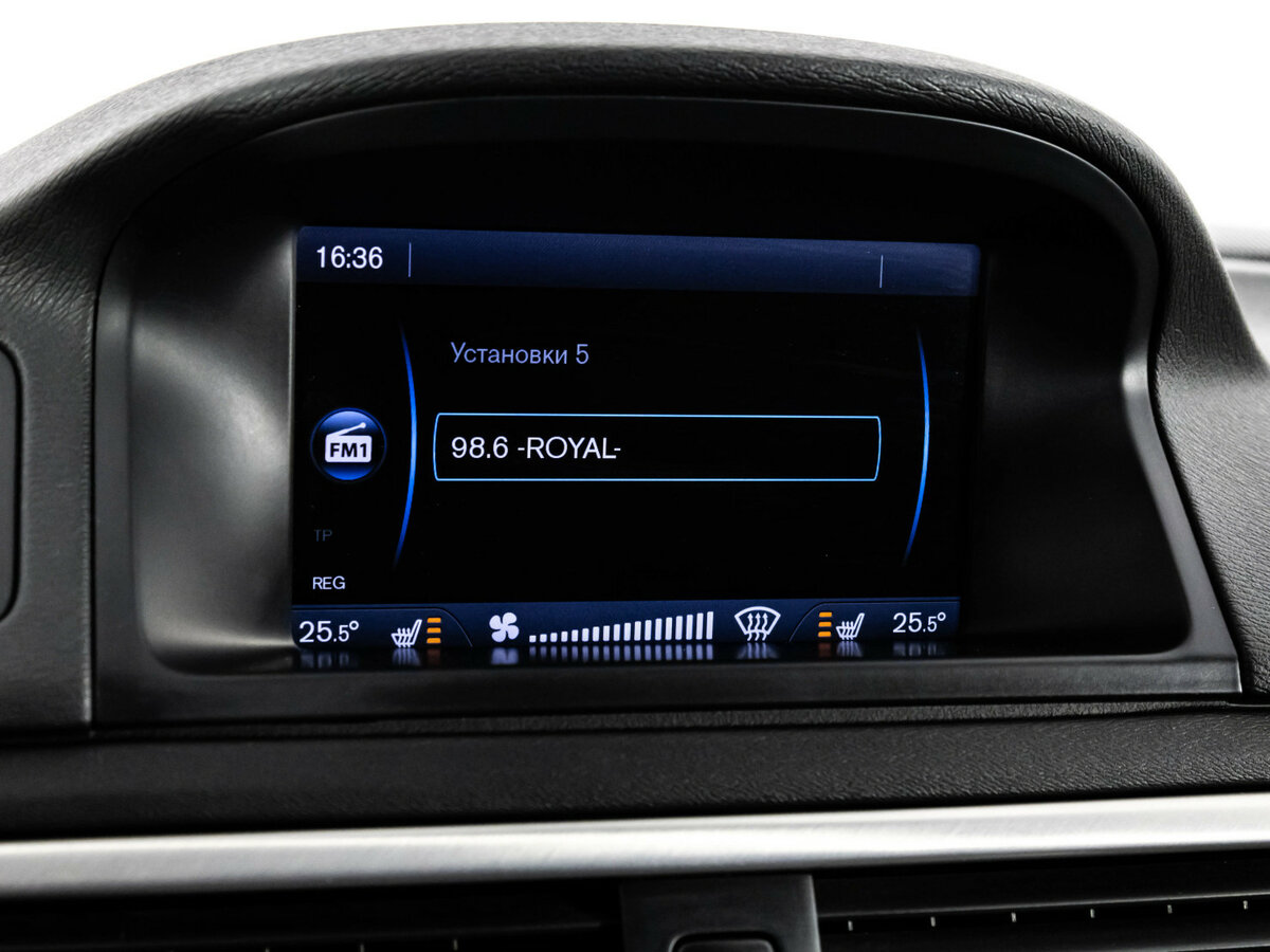 Volvo XC70 с пробегом — 2011 год. Фото: #11