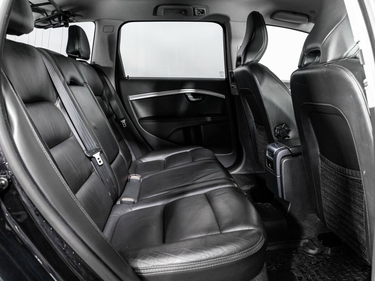 Volvo XC70 с пробегом — 2011 год. Фото: #16