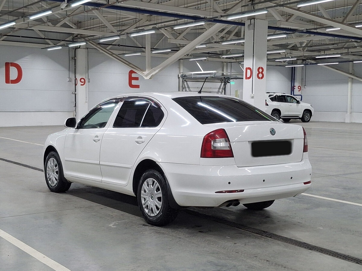 Skoda Octavia с пробегом — 2011 год. Фото: #6