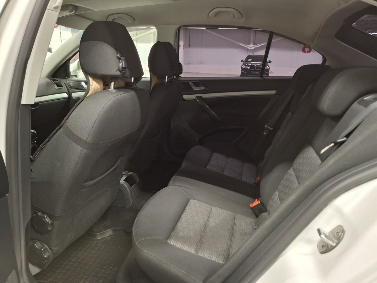 Skoda Octavia с пробегом — 2011 год. Фото: #11