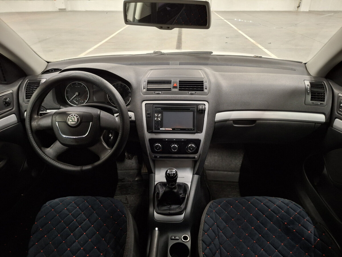 Skoda Octavia с пробегом — 2011 год. Фото: #13