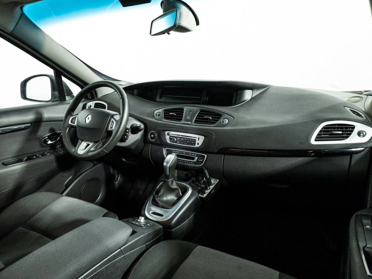 Renault Scenic с пробегом — 2012 год. Фото: #8
