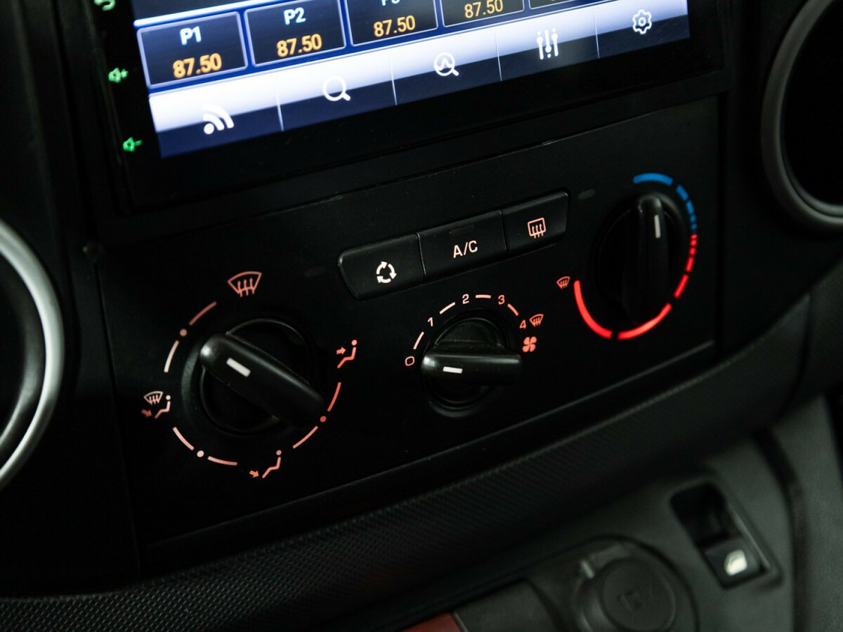 Citroen Berlingo с пробегом — 2012 год. Фото: #12