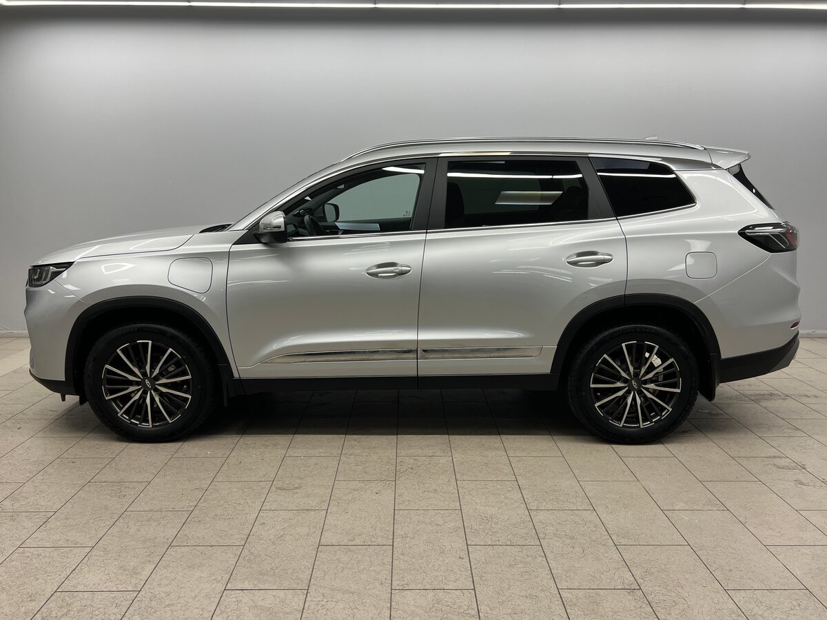 Chery Tiggo 8 Pro e+ с пробегом — 2023 год. Фото: #2