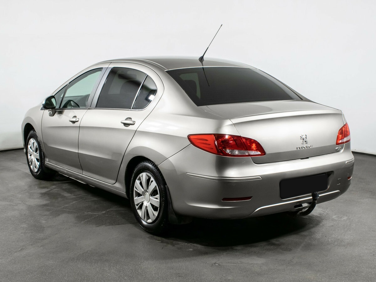 Peugeot 408 с пробегом — 2013 год. Фото: #6