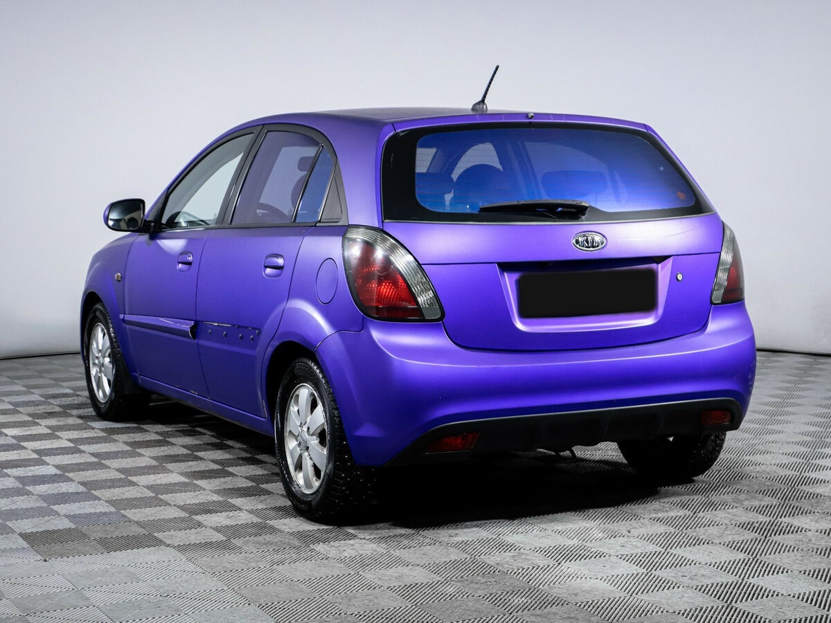 Kia Rio с пробегом — 2011 год. Фото: #5