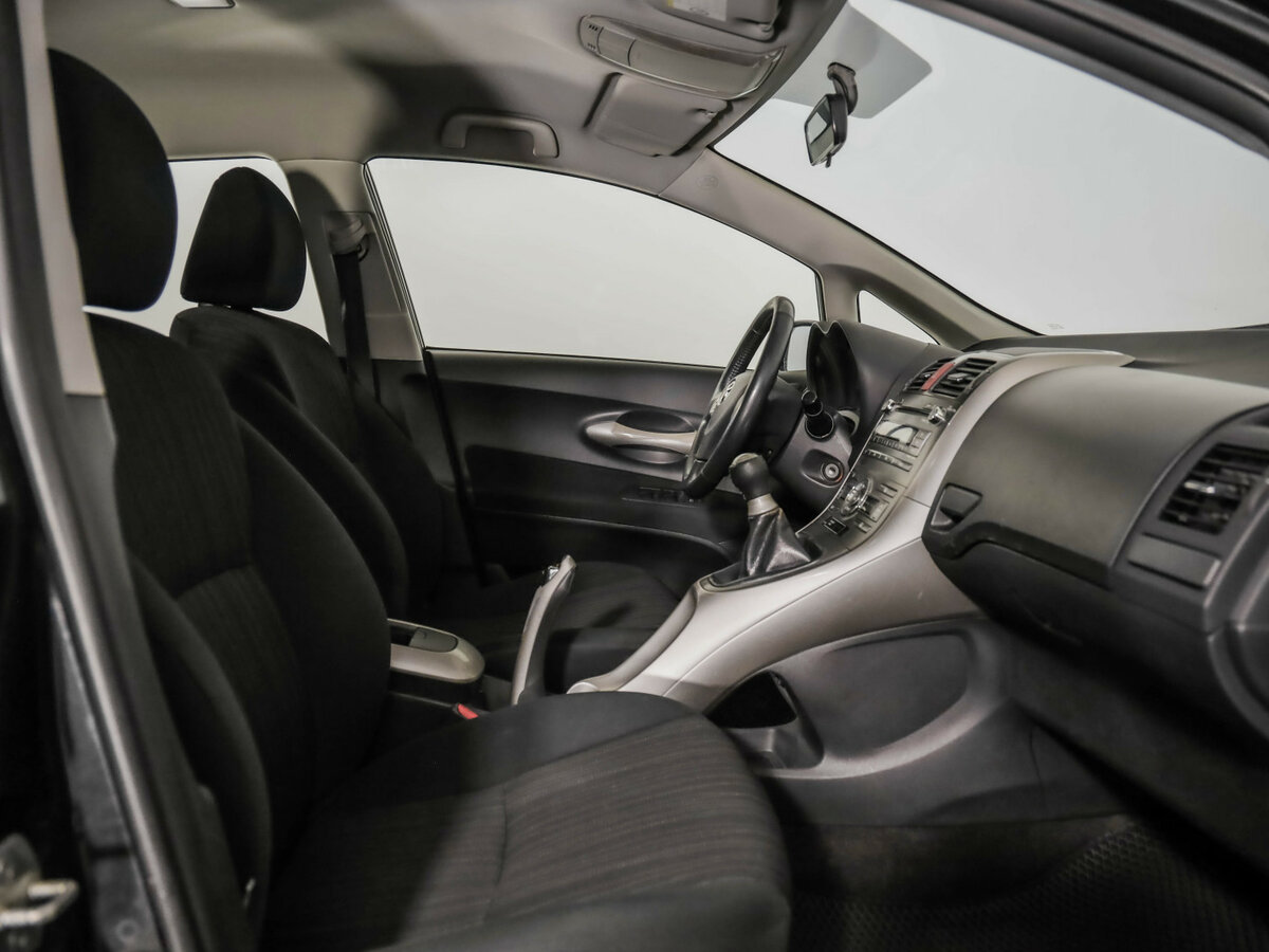 Toyota Auris с пробегом — 2007 год. Фото: #1