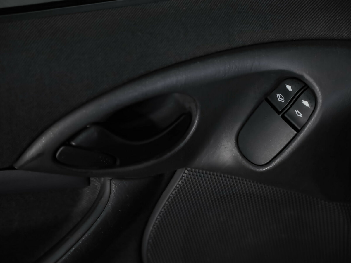 Ford Focus с пробегом — 2003 год. Фото: #12