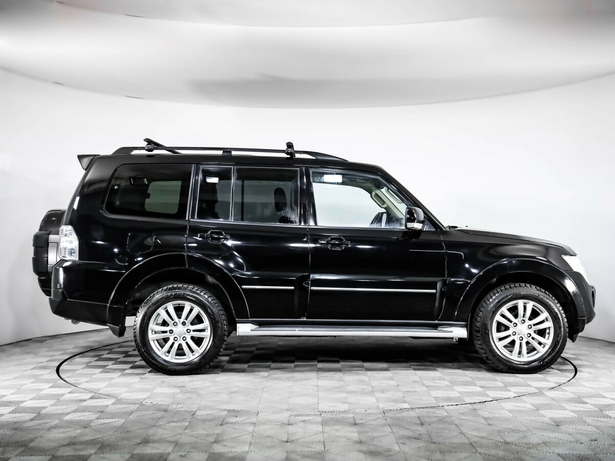 Mitsubishi Pajero с пробегом — 2013 год. Фото: #3