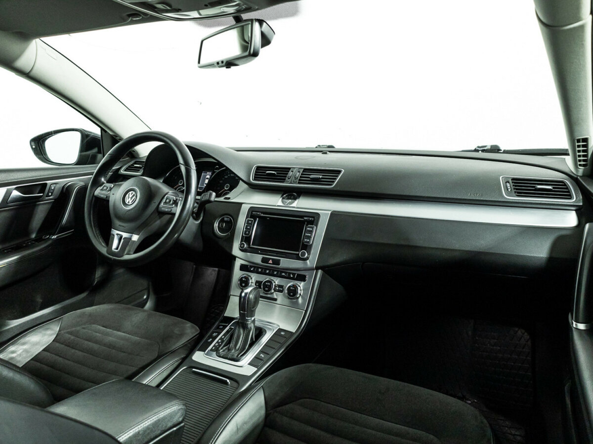 Volkswagen Passat с пробегом — 2011 год. Фото: #7