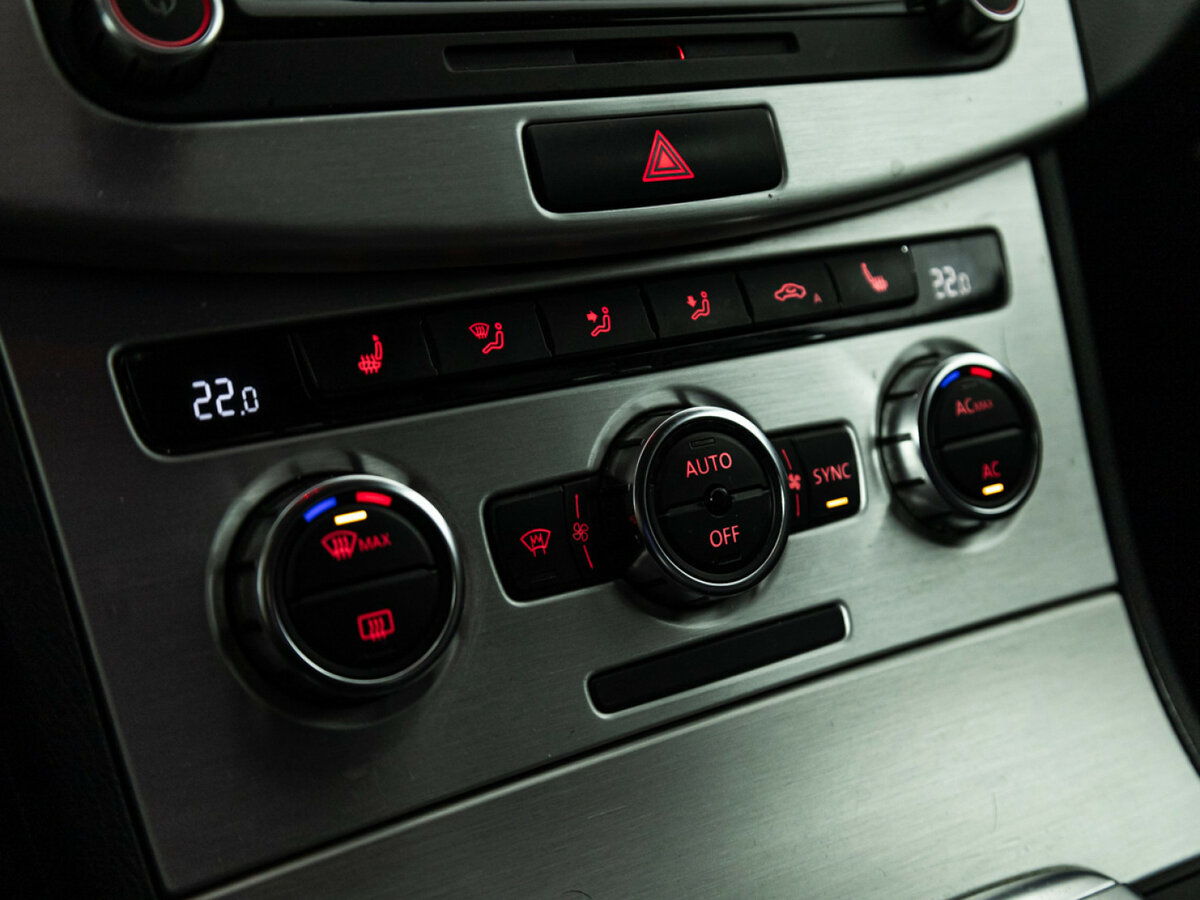 Volkswagen Passat с пробегом — 2011 год. Фото: #14