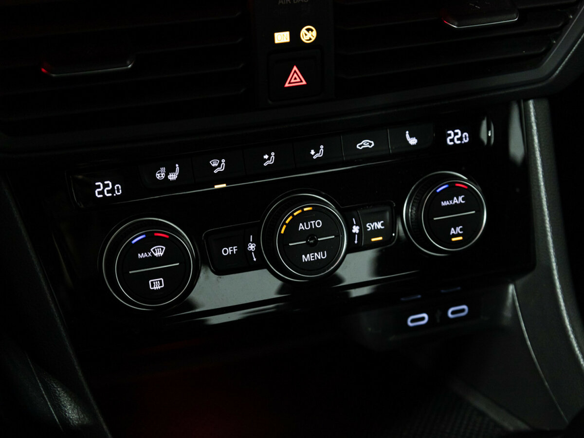 Volkswagen Jetta с пробегом — 2020 год. Фото: #15