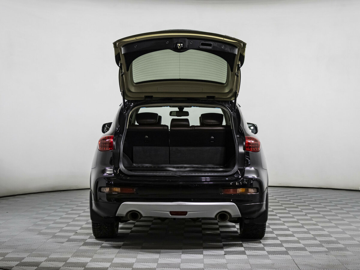 Infiniti QX50 с пробегом — 2016 год. Фото: #16