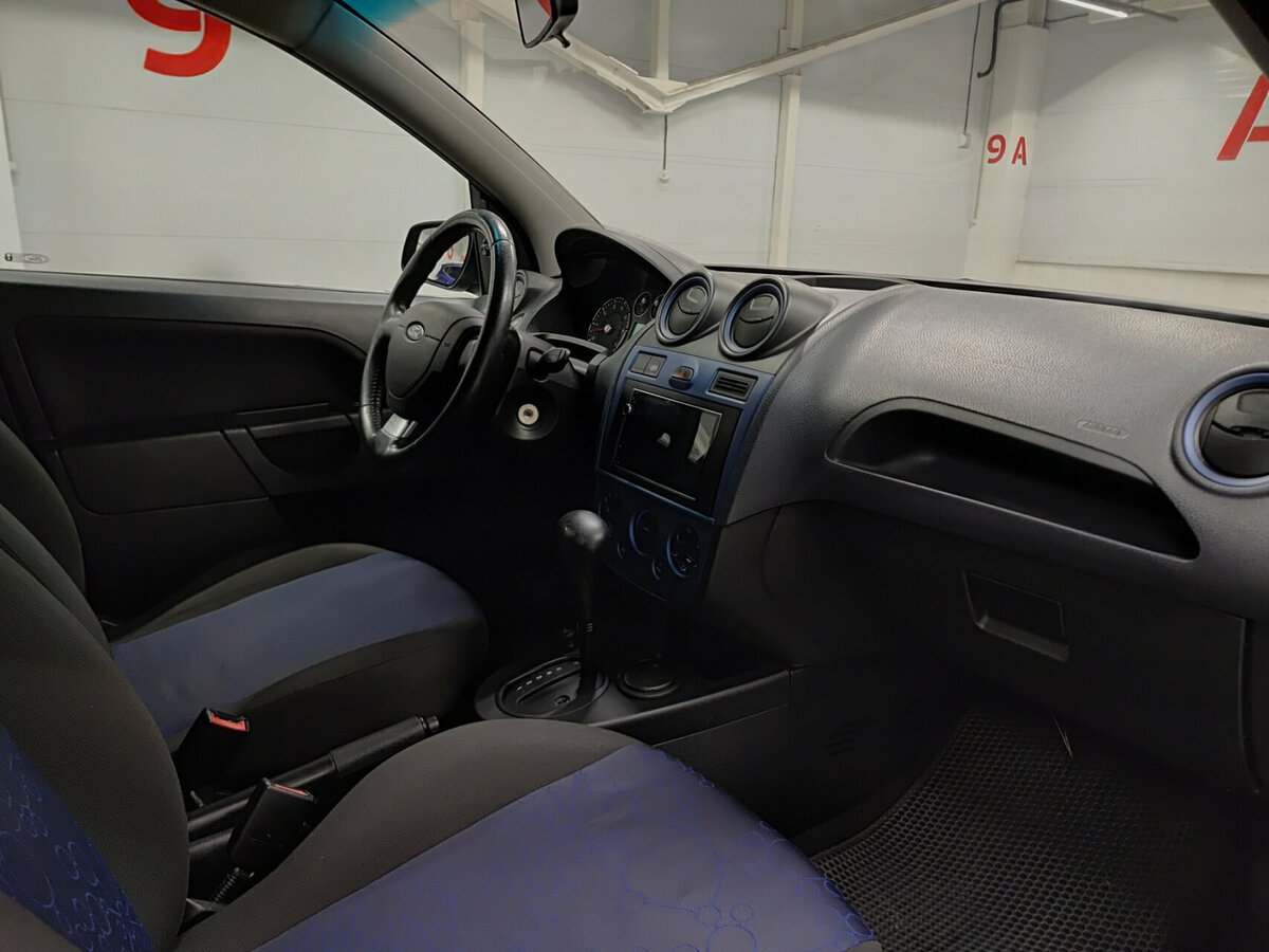 Ford Fiesta с пробегом — 2007 год. Фото: #10