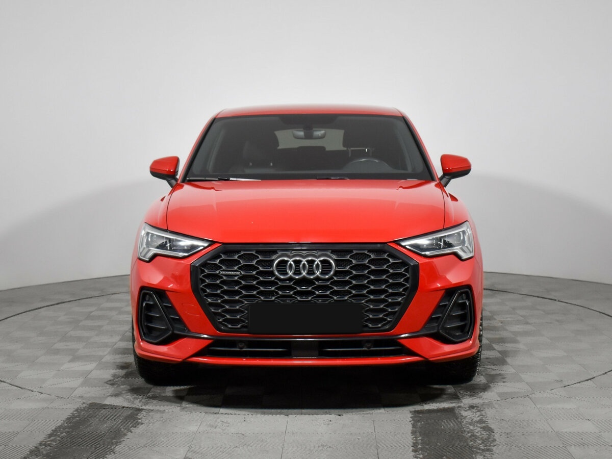 Audi Q3 Sportback с пробегом — 2021 год. Фото: #1