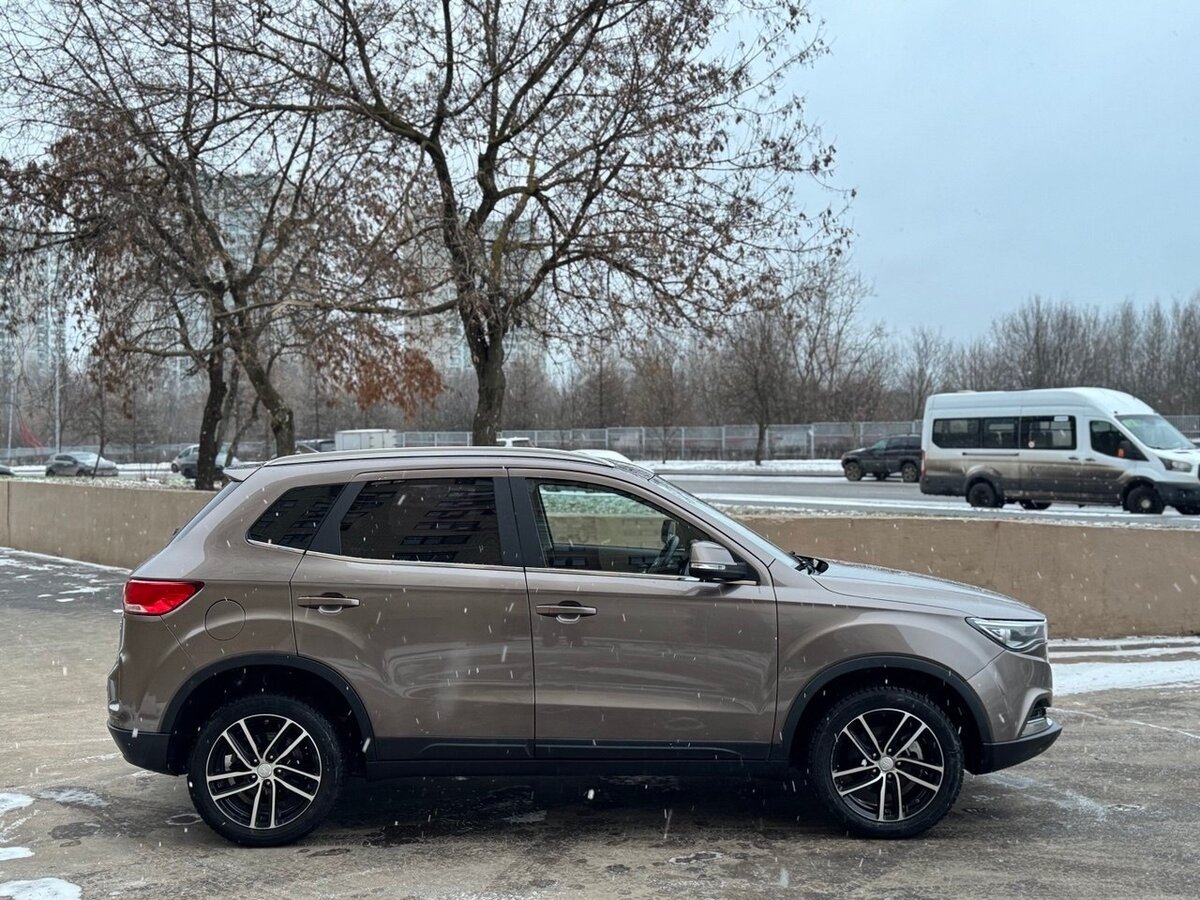 FAW Besturn X40 с пробегом — 2020 год. Фото: #3