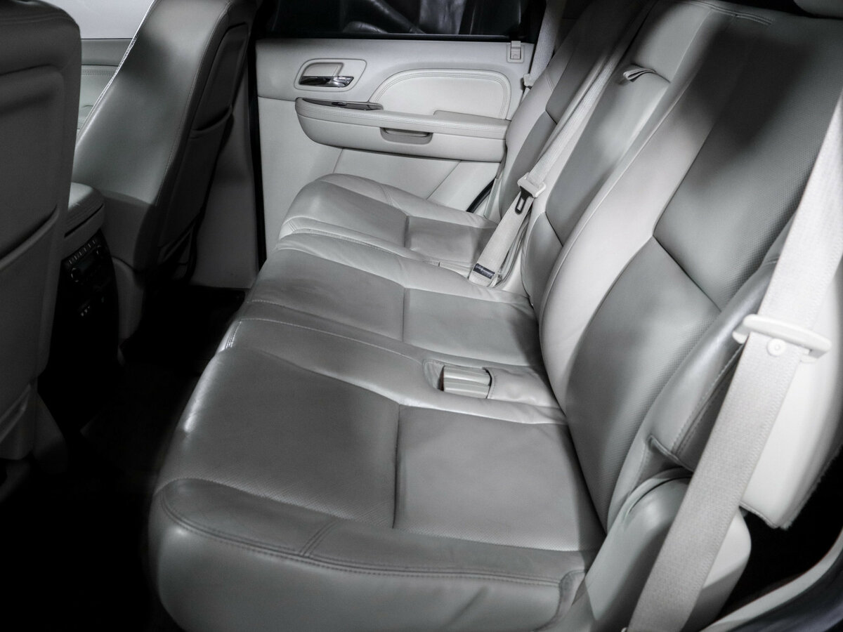 Cadillac Escalade с пробегом — 2007 год. Фото: #9