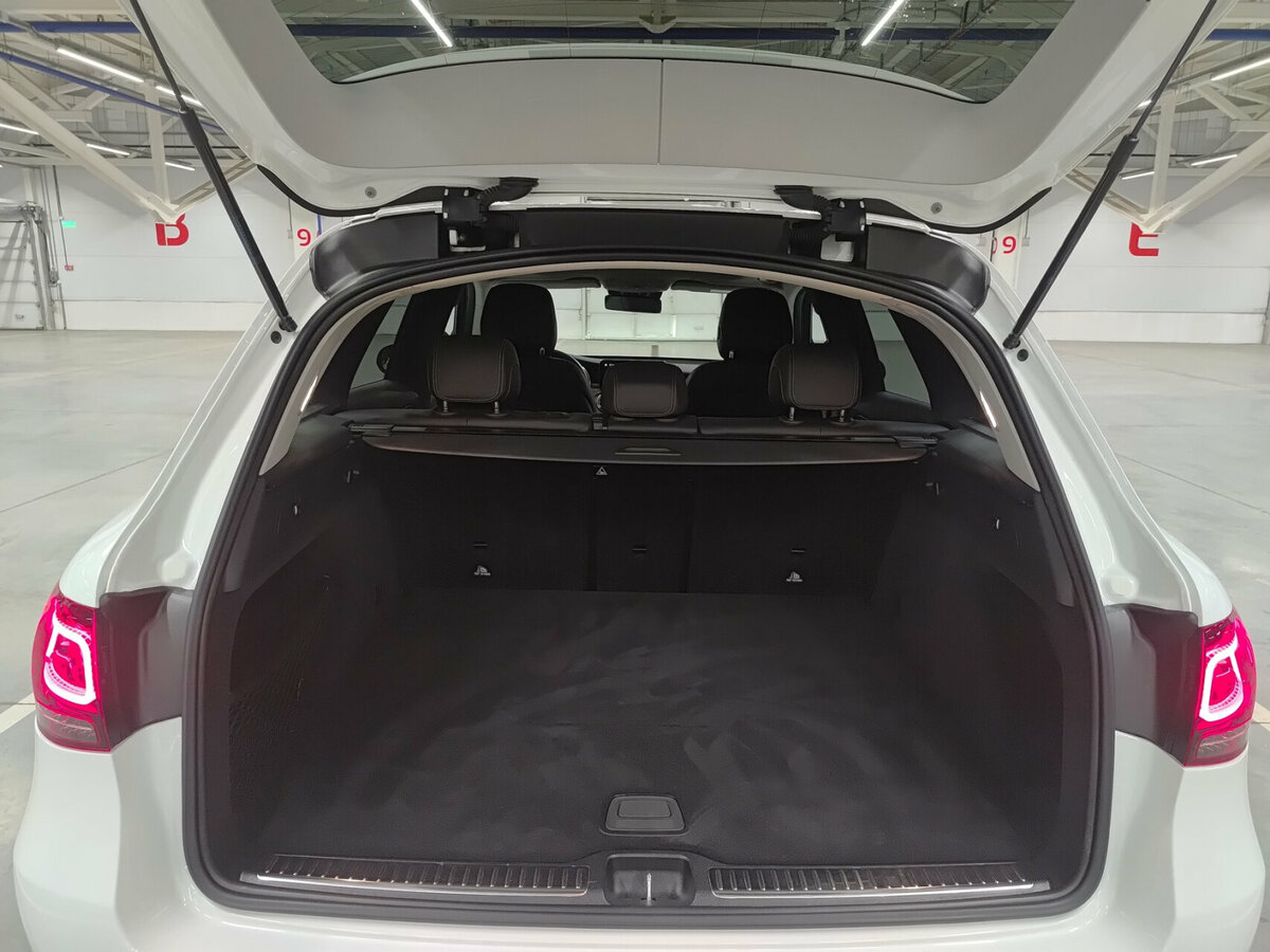 Mercedes-Benz GLC с пробегом — 2021 год. Фото: #9