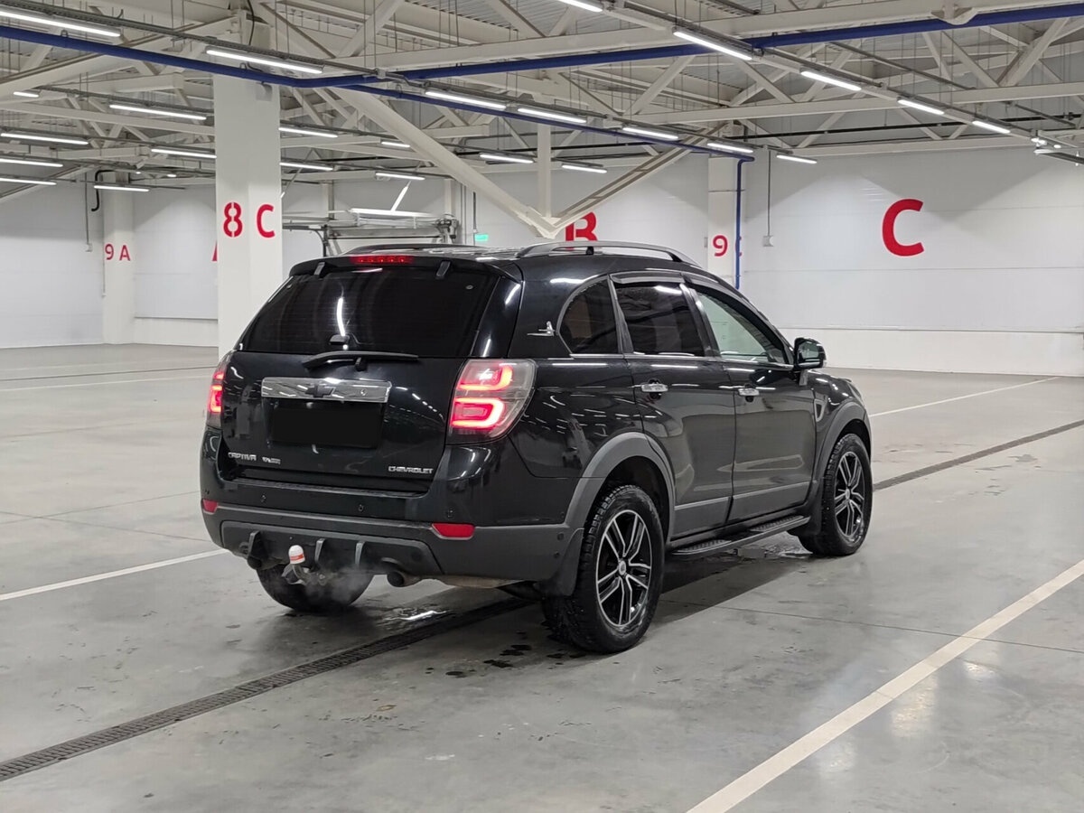 Chevrolet Captiva с пробегом — 2008 год. Фото: #3