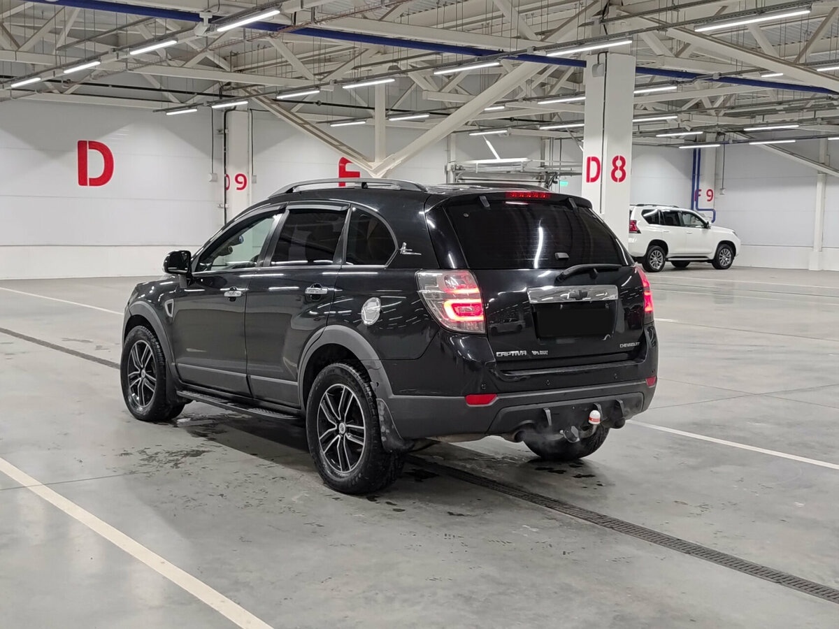 Chevrolet Captiva с пробегом — 2008 год. Фото: #5